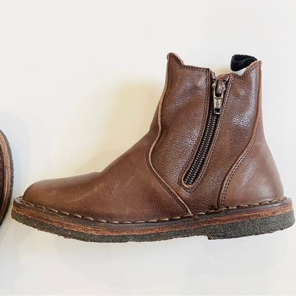 Caramel Baby and Child little boys leather booties Made in Italy - Picture 5 of 9